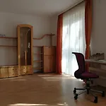 Doppelhaushaelfte Mit Garten Linz