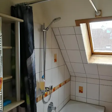 Apartament Doppelhaushaelfte Mit Garten *