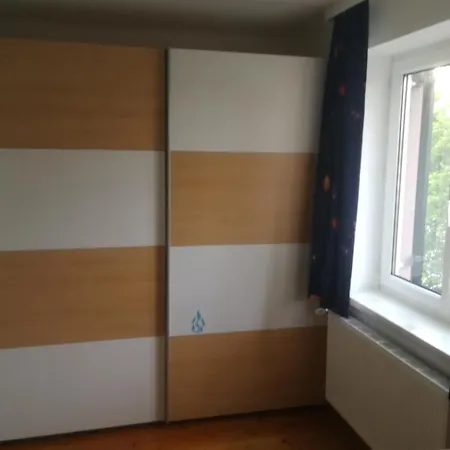 Doppelhaushaelfte Mit Garten