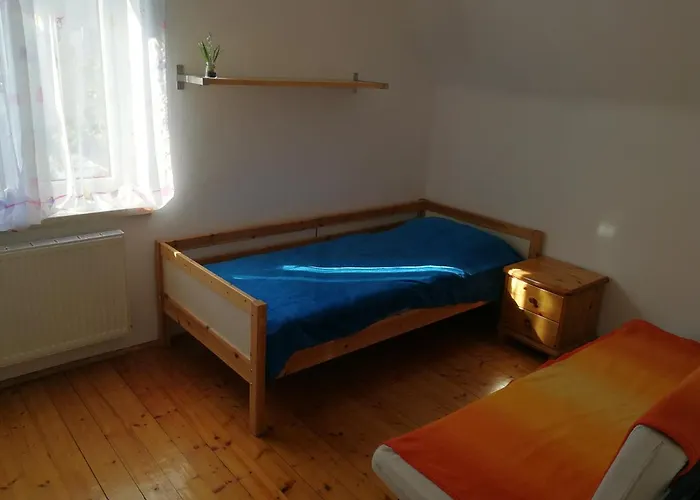 Apartmán Doppelhaushaelfte Mit Garten *