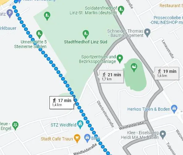 Apartmán Doppelhaushaelfte Mit Garten Linec