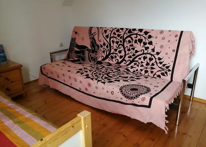 Appartamento Doppelhaushaelfte Mit Garten Linz